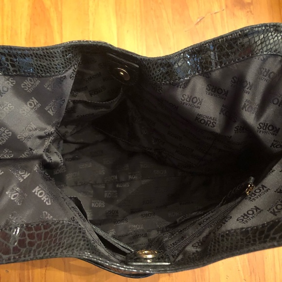 Michael Kors purse - Picture 3 of 3